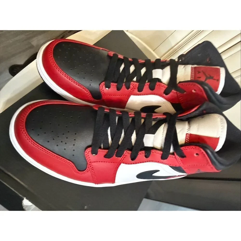 Air Jordan 1 Mid Men's Chicago Toe Athletic Sneaker Shoes Multicolor Size 8.5